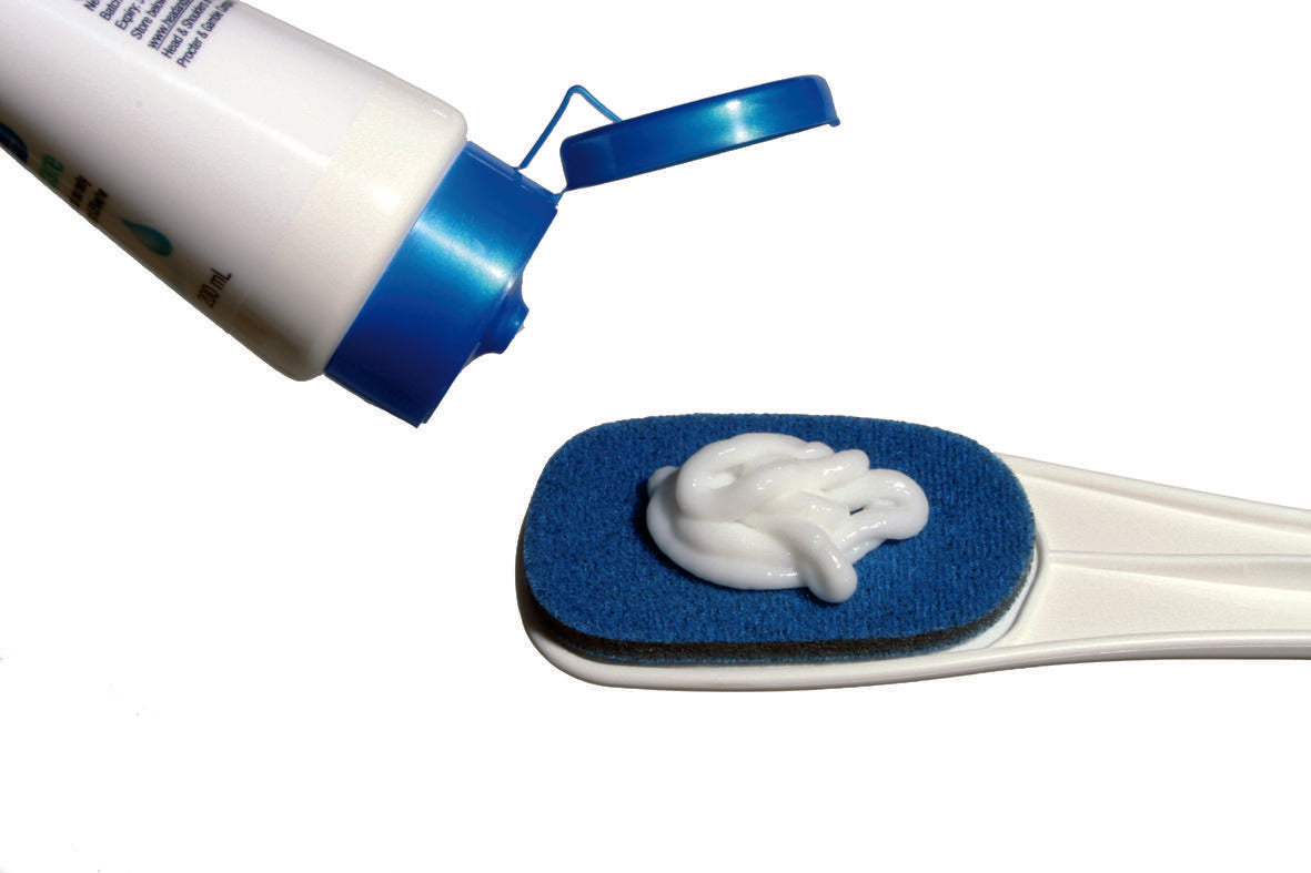 Easy-Reach Lotion Applicator